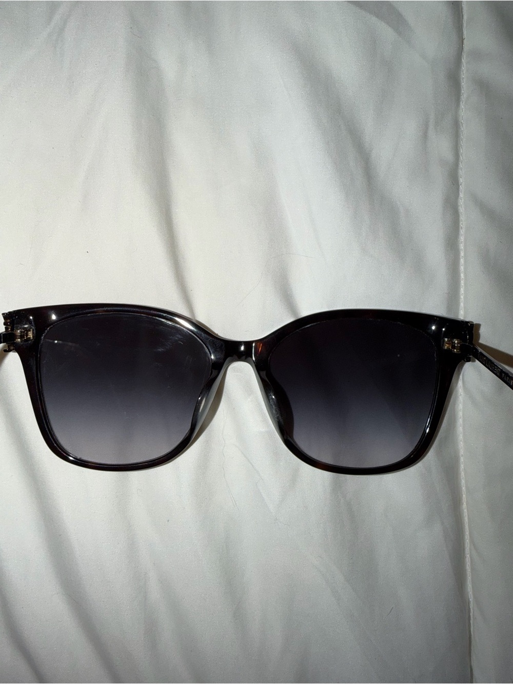 YSL women’s sunglasses - Picture 3 of 6